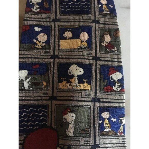 Men's Neck Tie Peanuts Snoopy Channel Surfing Dog Charlie Brown Lucy - Picture 3 of 6
